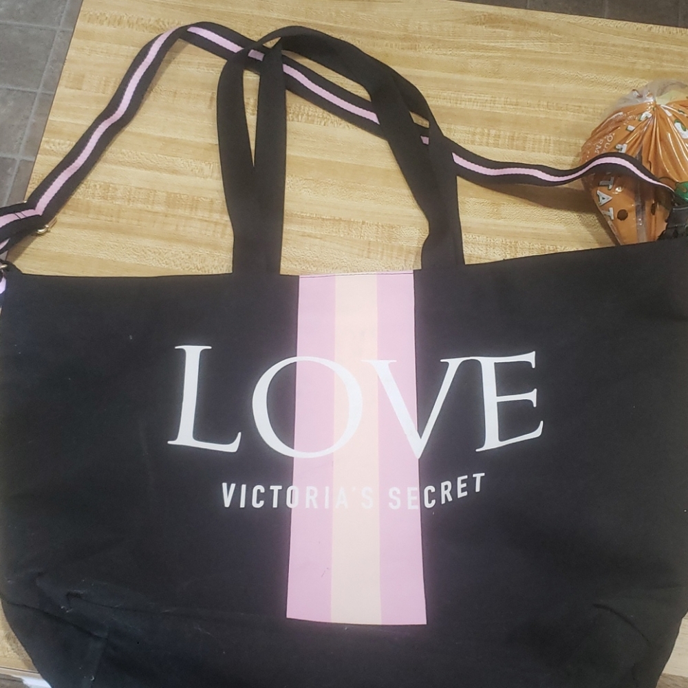 HUGE VS love tote